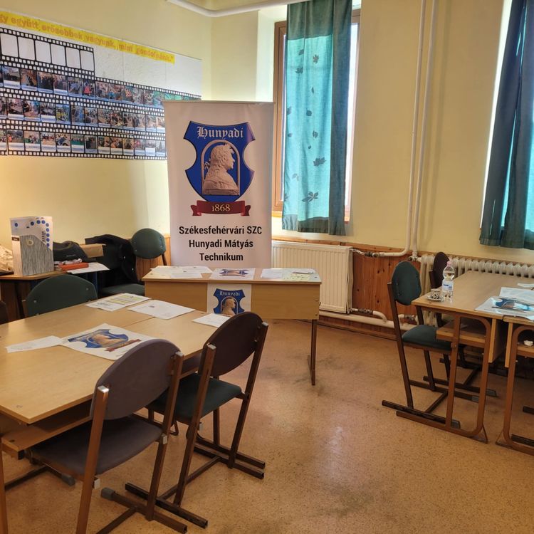 Beiskolázási Roadshow Tác